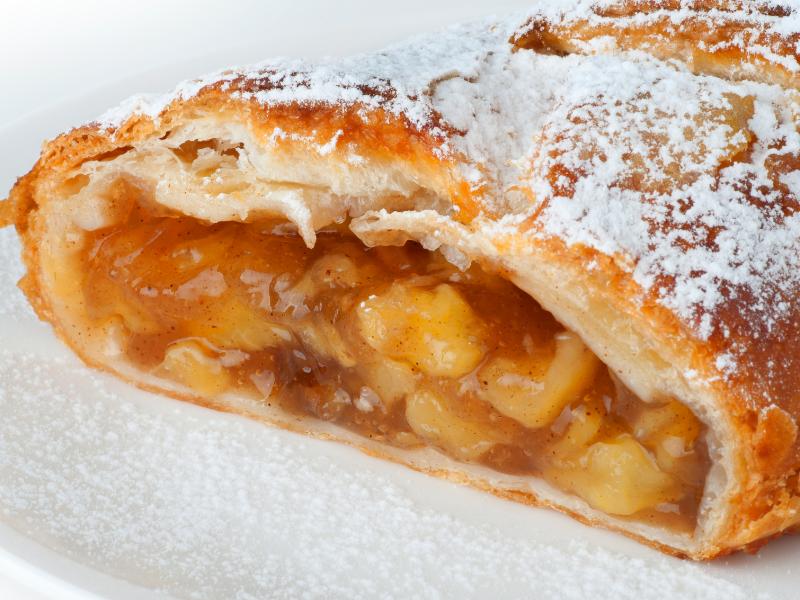Apfelstrudel Caseiro
