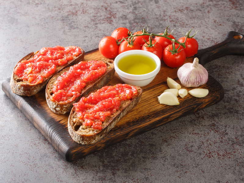 Pan con Tomate