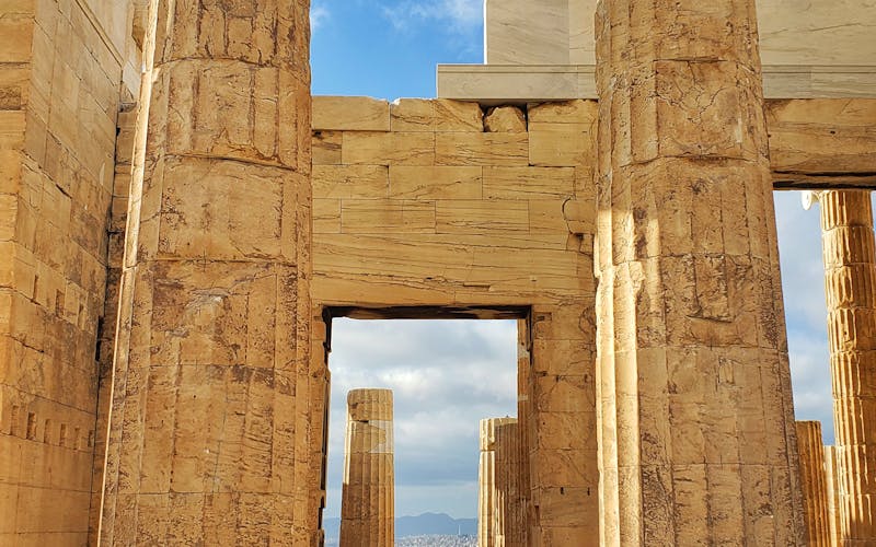 Colunas dóricas das ruínas de Atenas