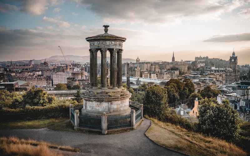 Calton Hill ao pôr do sol