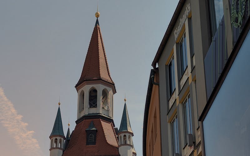 Altes Rathaus iluminado
