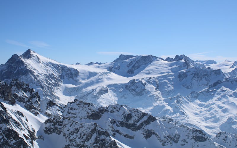 Montanhas nevadas em Engelberg