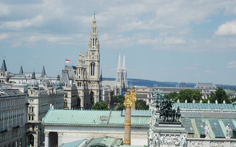 Town Hall e Votivkirche aérea